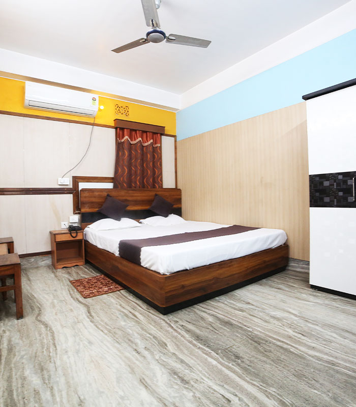 Double Bed Ac/Non-Ac